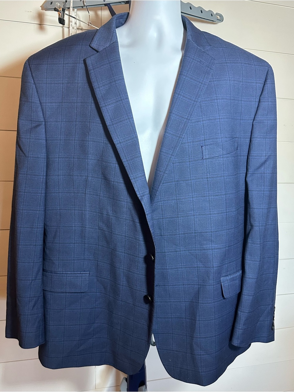 #195 Men's Plaid Navy Blue Suit Blazer